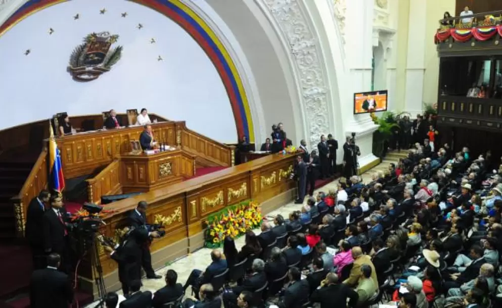 El Supremo venezolano no reconoce presidente del Parlamento por inconstitucional