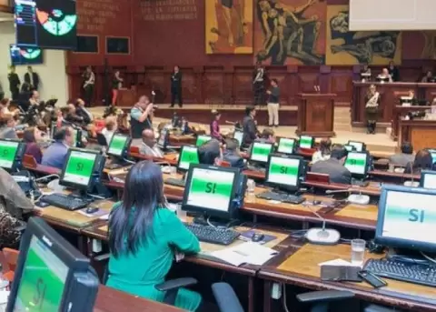 La Asamblea devolvera pedidos para enjuiciamiento penal de Vicua y Vallejo