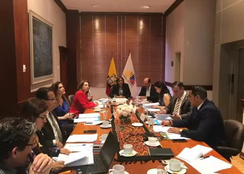 La Asamblea conformar una Comisin para que investigue a Ana Galarza