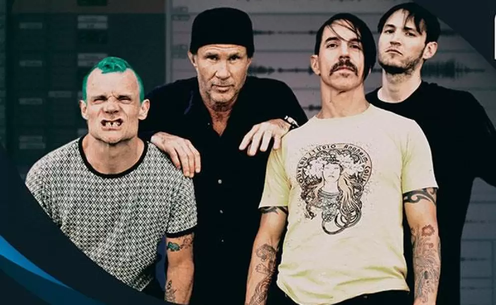 Red Hot Chili Peppers enloquece a los fans en las pirámides de Egipto