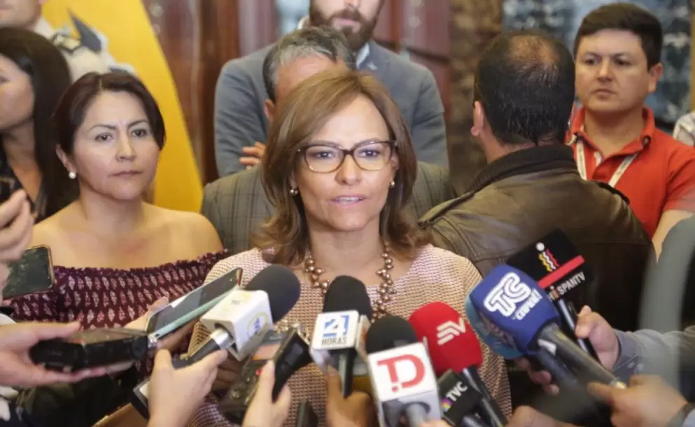 Una votación clave para decidir si una comisión investiga a Elizabeth Cabezas