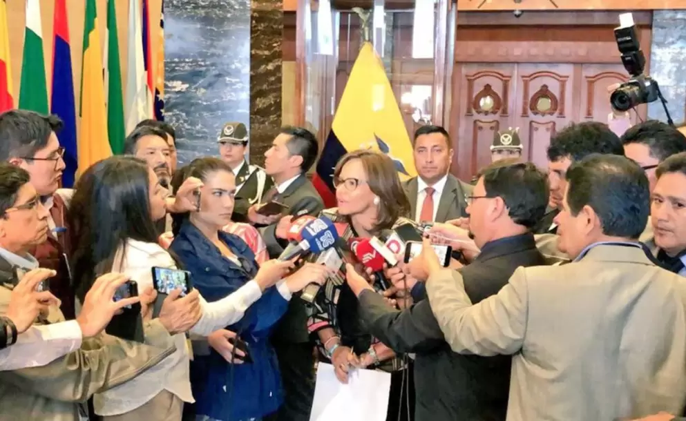 La Comisión que investigará a Elizabeth Cabezas iniciará labores el 8 de abril