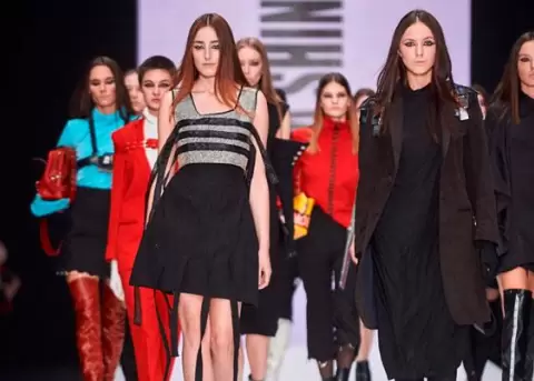 Moda en la crcel: internos presentan sus creaciones de croch