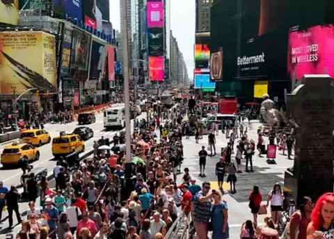 Arrestan a un hombre que planeaba lanzar explosivos en Times Square