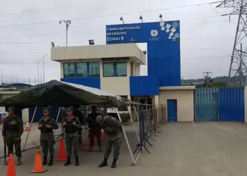 Dos hermanos fueron asesinados por prisioneros en la cárcel de Guayaquil