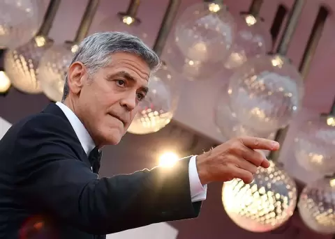 George Clooney dirige y protagoniza su primera pelcula para Netflix