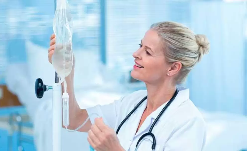¿Sabes la importancia de la seguridad al momento de aplicarnos sueros de vitamina c?