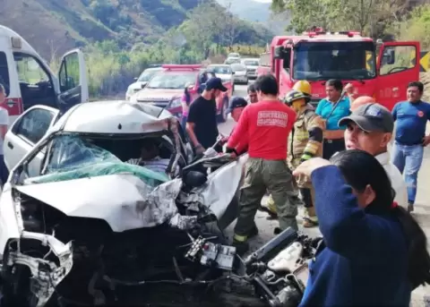 Tres fallecidos dej� un accidente de tr�nsito en Loja