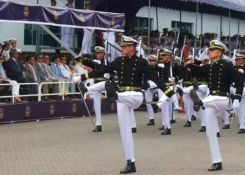 Guayaquil festeja su Fundacin con desfiles y homenajes