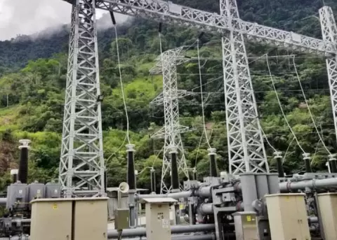 Por primera vez Ecuador cuenta con un reglamento de Ley El�ctrica