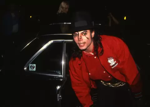 Un documental revela que Michael Jackson era calvo y tena cicatrices