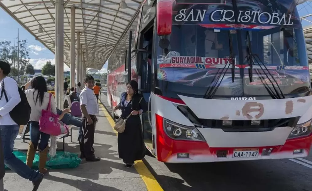 Las unidades del Trolebs y Ecova estn operativas en Quito; servicio de alimentadores es irregular
