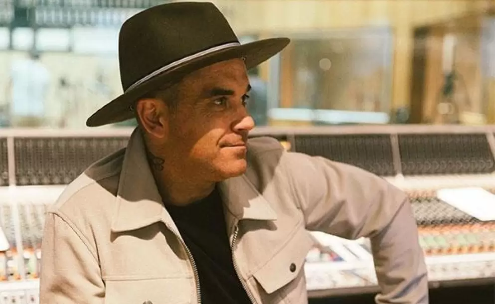 Robbie Williams lanzar su primer lbum navideo