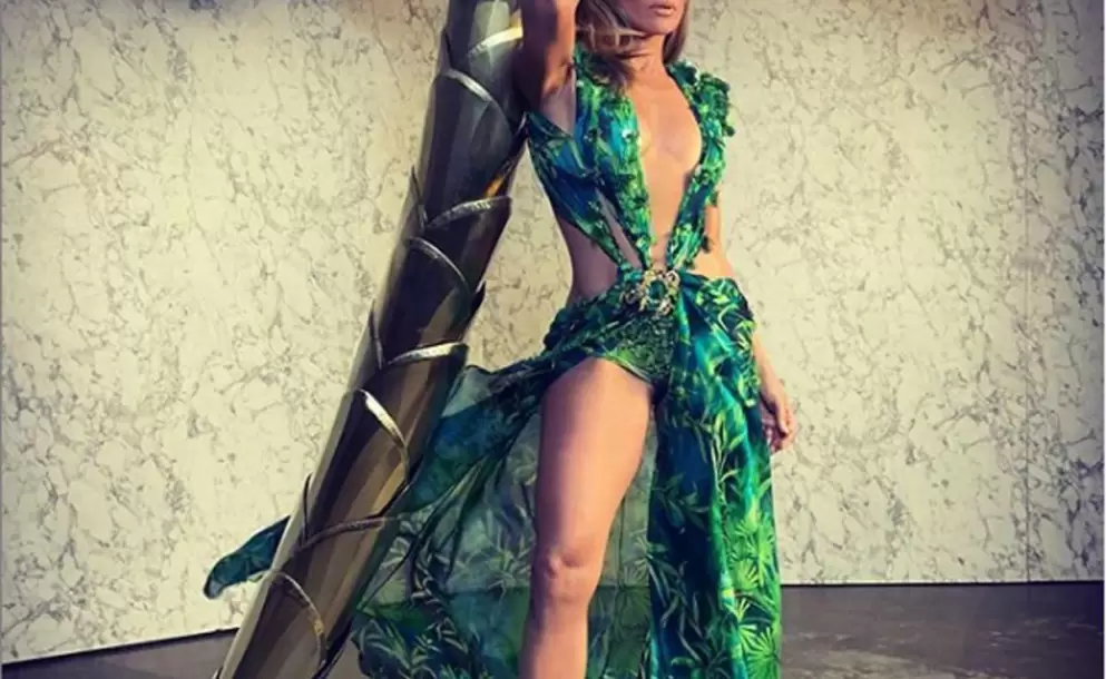 Jennifer Lpez lanza 'Baila Conmigo'