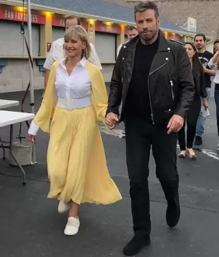 �John Travolta y Olivia Newton John se enamoraron fuera de la pantalla?.