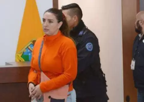 Flagrancias dicta arresto domiciliario para Mara Sol Larrea, exfuncionaria del IESS