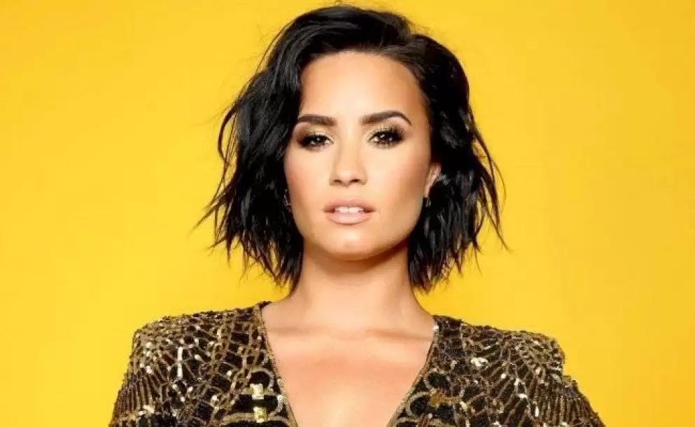 Demi Lovato dice estar feliz con el compromiso de su ex Wilmer Valderrama