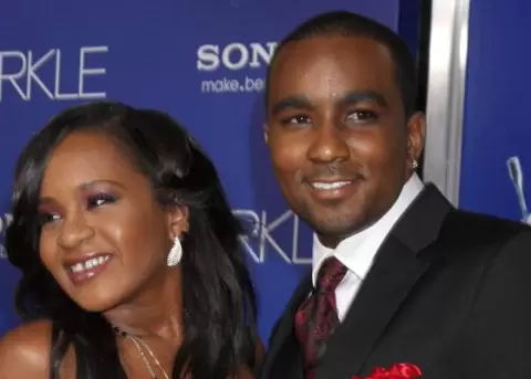 Fallece por sobredosis exnovio de la hija de Whitney Houston