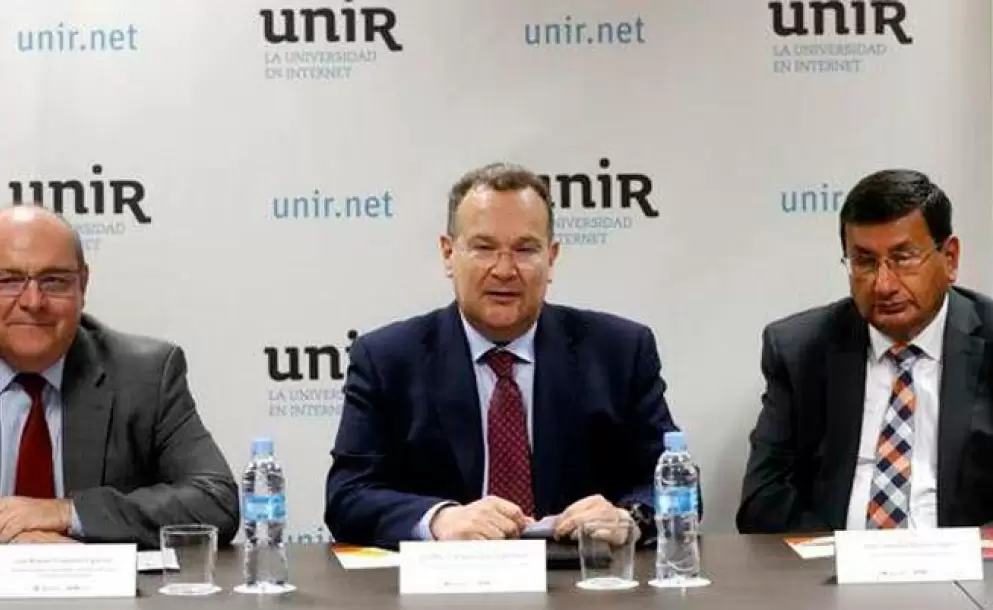Crecen programas de la UNIR en Ecuador