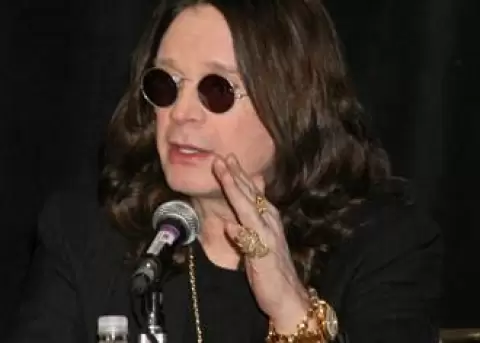 Kelly Osbourne desmiente mal estado de salud de su padre, Ozzy Osbourne