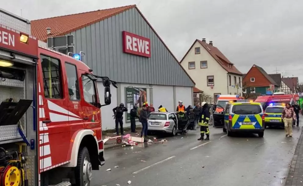 Atropello durante desfile de carnaval en Alemania deja 30 heridos
