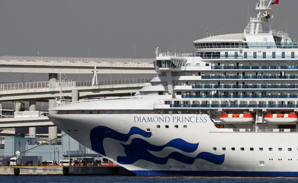 Casos de coronavirus a bordo de crucero asciende a 355