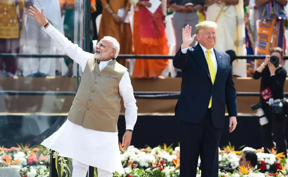 India despidió a Trump en multitudinario mitin