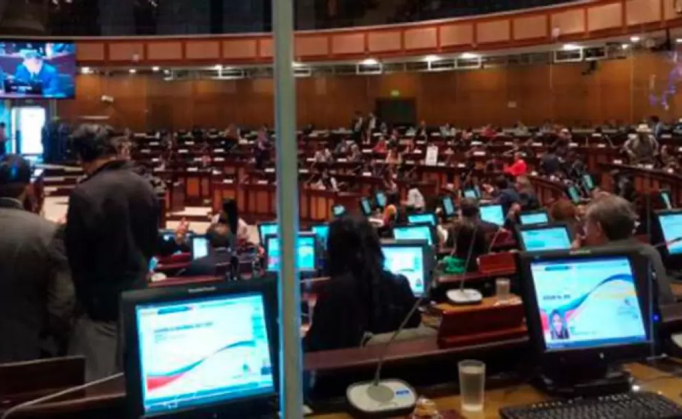 Bloque de AP se rene para analizar la votacin por el proceso contra la presidenta del CNE