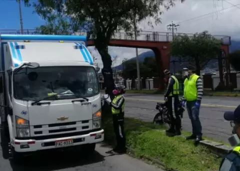 57 conductores incumplieron la restricci�n vehicular en el DMQ