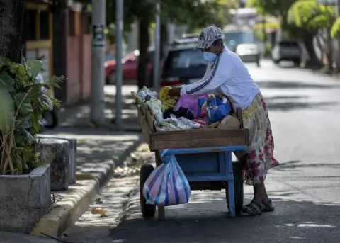 Nicarag�enses toman medidas por su cuenta ante pandemia de COVID-19