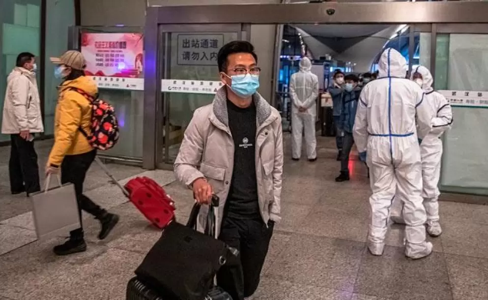 Primer ministro de Japn plantea declarar estado de emergencia por coronavirus ante aumento de contagios