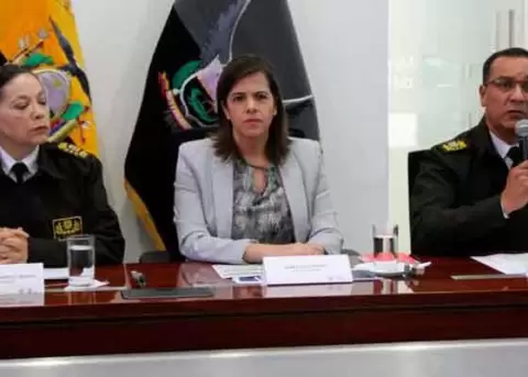 Mara Paula Romo responsabiliza a Rafael Correa por la ola de noticias falsas sobre COVID-19 en redes sociales