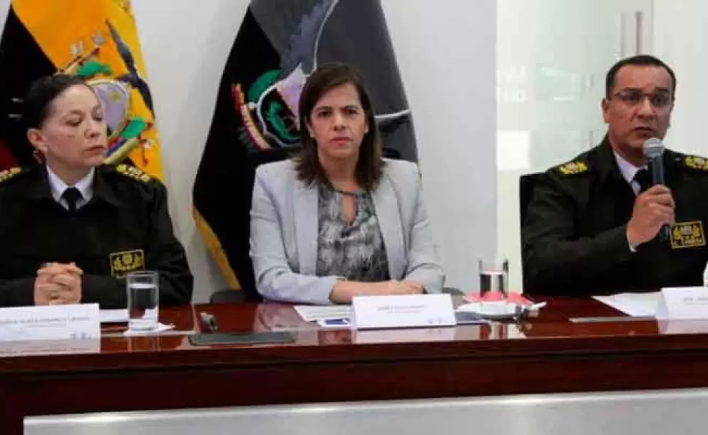 Mara Paula Romo responsabiliza a Rafael Correa por la ola de noticias falsas sobre COVID-19 en redes sociales