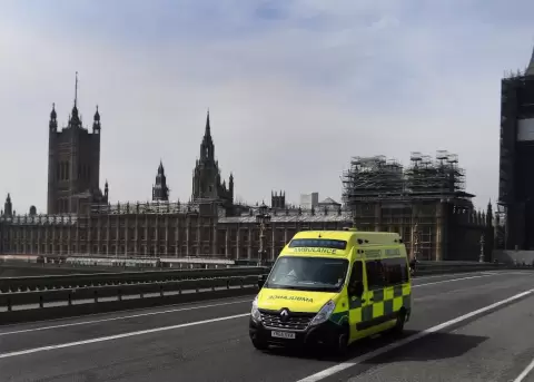 Ms de 8 mil muertos por coronavirus fuera de los hospitales en Inglaterra