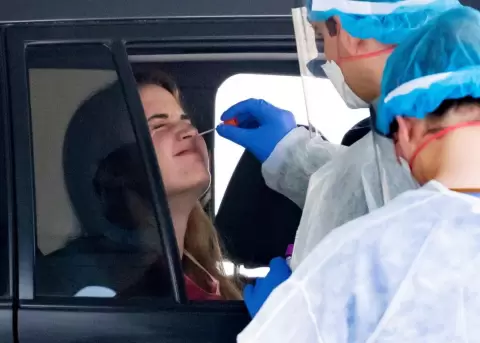 OPS pide que los tests para covid-19 sean gratis y advierte una posible nueva 'ola de transmisi�n'