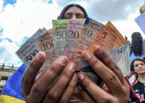 Migrantes que regresan a Venezuela: as los aprovecha Maduro polticamente