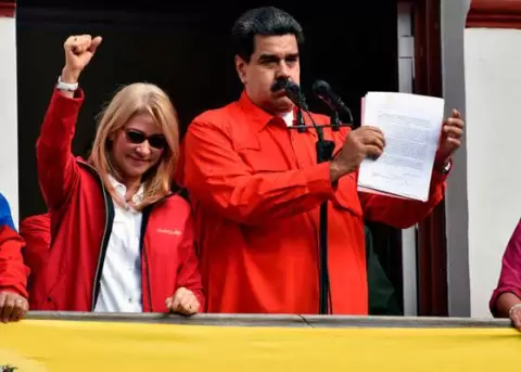 Nicolás Maduro: Dos "mercenarios" estadounidenses detenidos tras fallida invasión