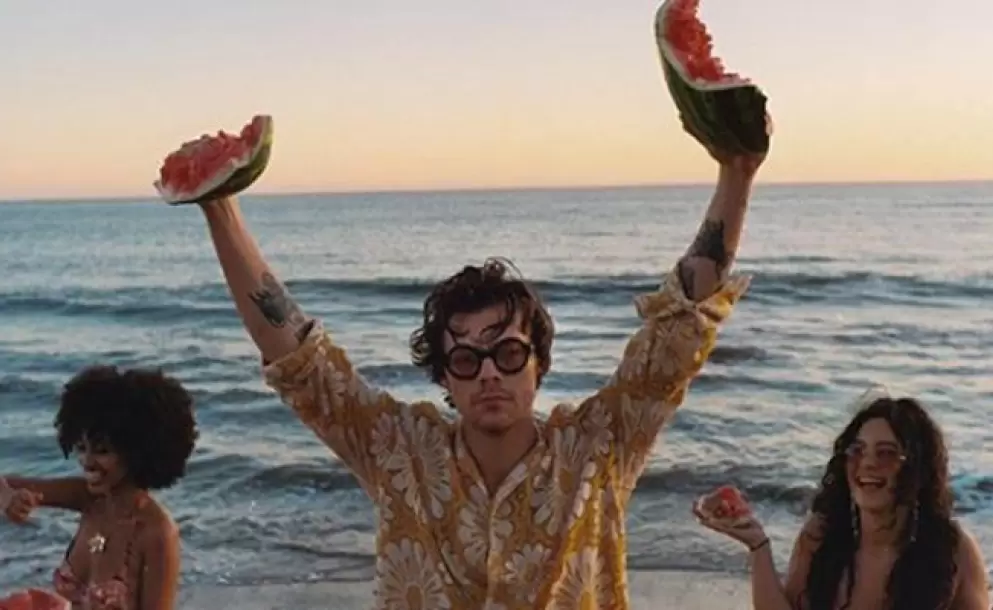 Harry Styles se vuelve trending topic por su videoclip 'Watermelon sugar'