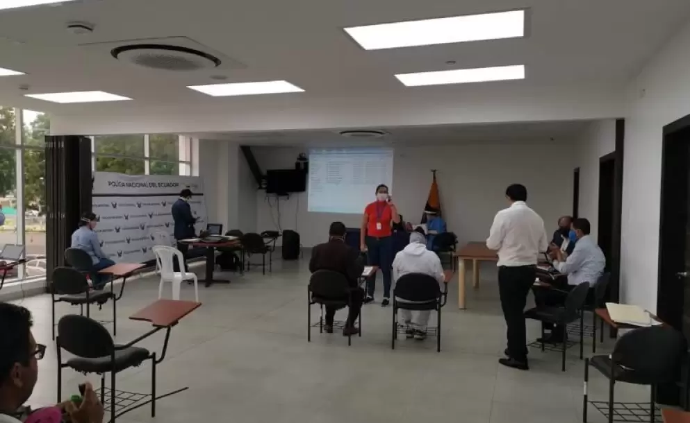 Hasta 13 aos de prisin recibiran vinculados a presunta red de corrupcin