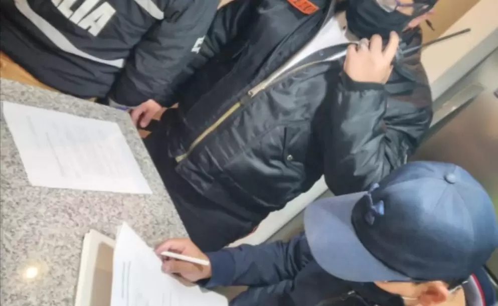 Fiscalía detiene a asambleísta Daniel Mendoza y a director del Secob, René Tamayo