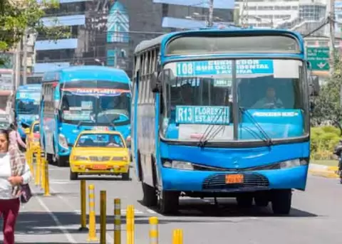 La Cámara de Transporte de Pichincha anuncia no tener directrices claras para operar durante el semáforo amarillo