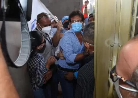 Fallece el prefecto del Guayas, Carlos Luis Morales