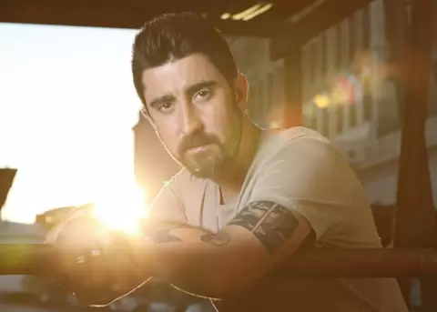 Alex Ubago presenta su nuevo sencillo