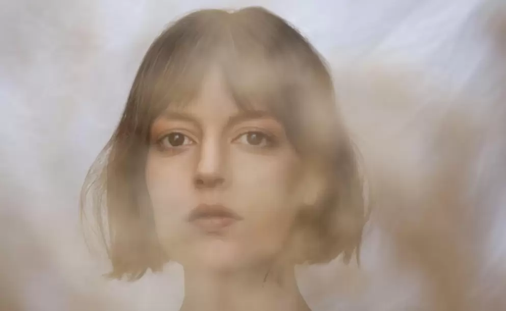 "nica", el nuevo sencillo de Paola Navarrete