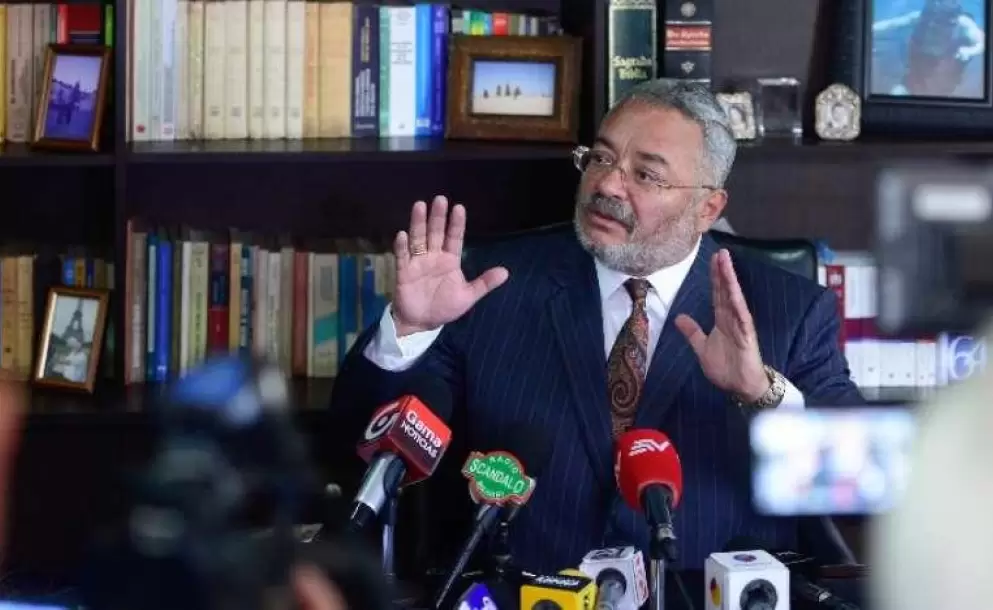 Abogado dice desconocer si Dalo Bucaram regresará o no al país