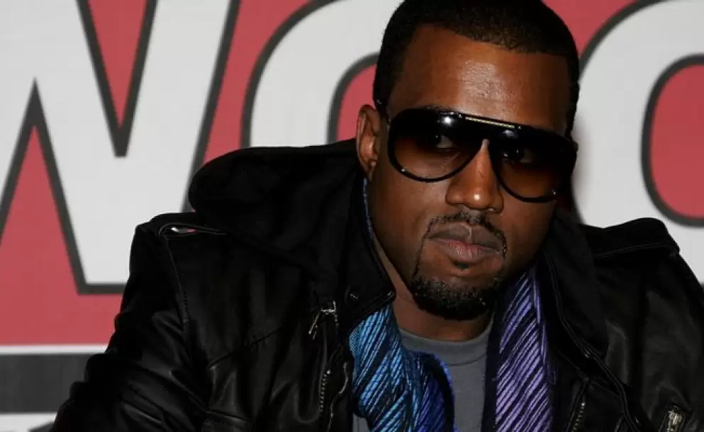 Kanye West se queda corto en firmas para candidatura