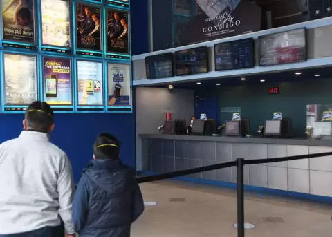 Cines de Quito reabren sus puertas con innovaciones, expectativas y baja demanda
