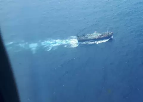 China prohbe la pesca de profundidad al oeste de las Galpagos durante tres meses