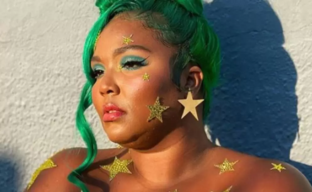 Lizzo lleg a un acuerdo con Amazon para producir series