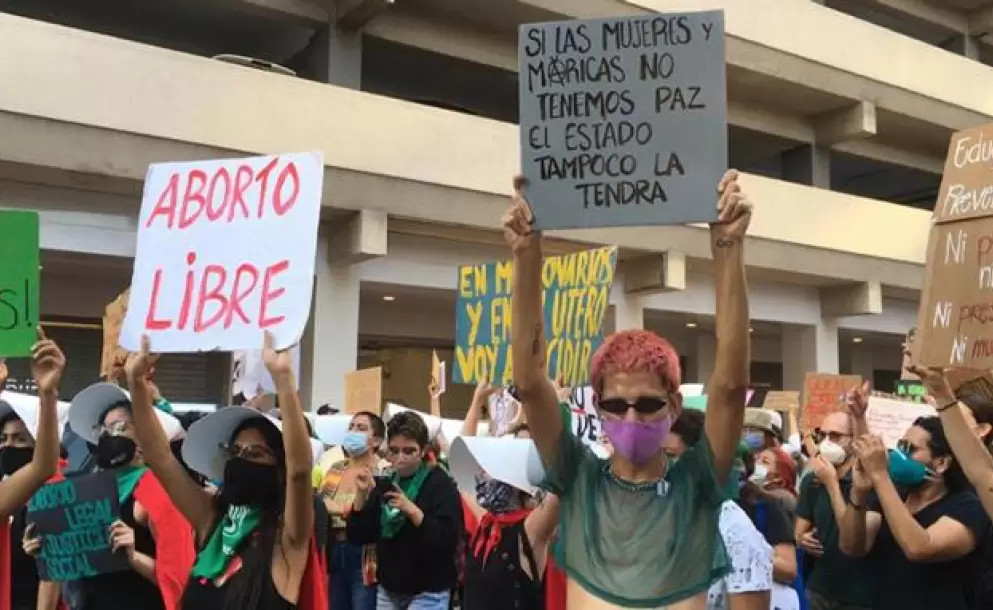 Organizaciones feministas exigen que las leyes de salud existentes se apliquen